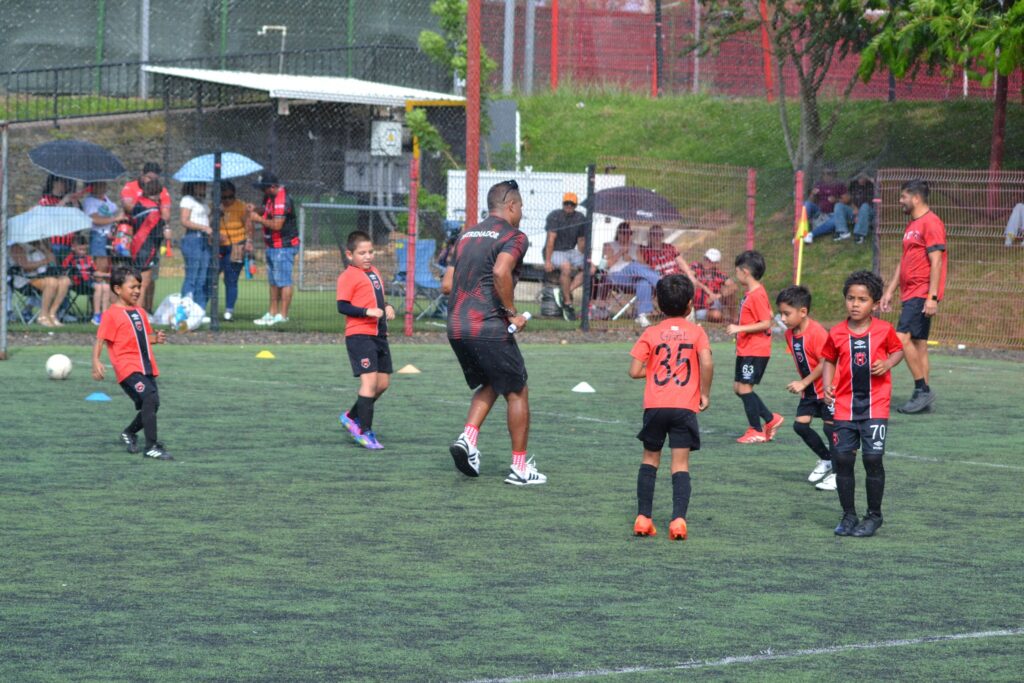 597165317_878281491205735_1332592283460259336_n