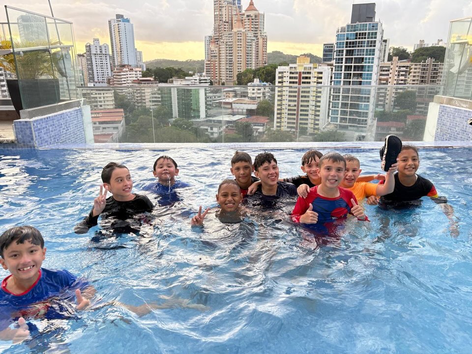 619855570_18094417016314357_6756578703356189339_n